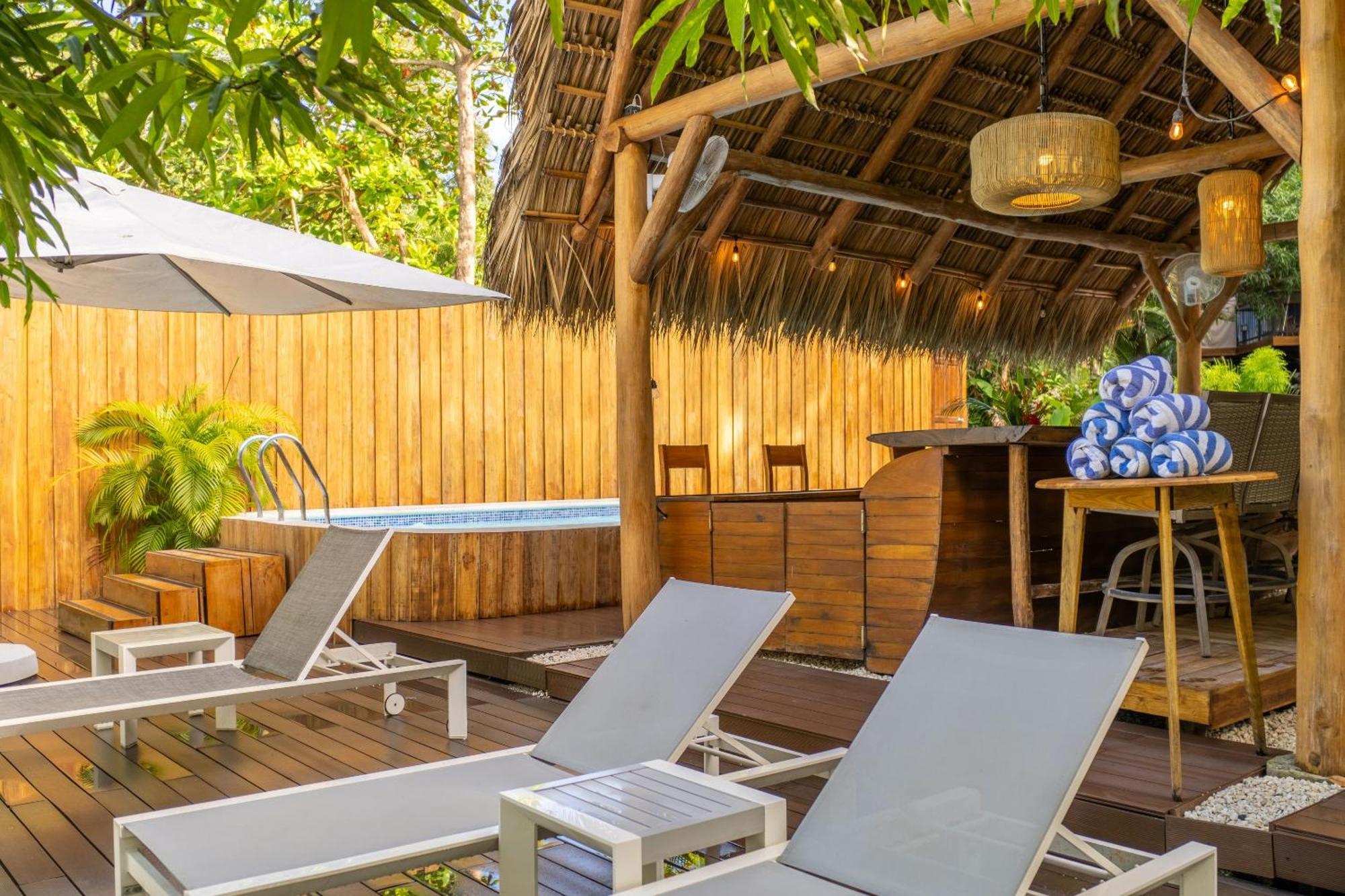 Isla Chiquita Glamping Hotel Paquera Buitenkant foto